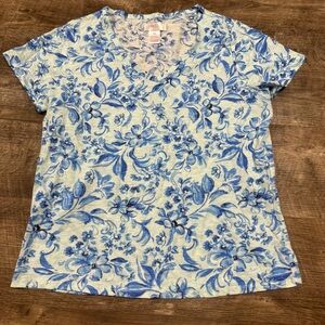 Stella Parka Blue & White Floral V-Neck Shirt Size Medium 100% Cotton